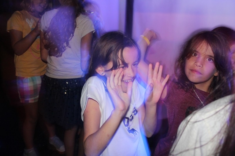 Village Camps International Summer Camp Leysin, Switzerland 2026-08-15 https://www.villagecamps.com/journals_admin/images/682-17-disco (7).jpg
